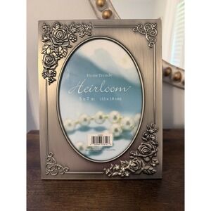 HomeTrends Heirloom 5x7 Silver Floral Ornate Freestanding Photo Frame 133280W